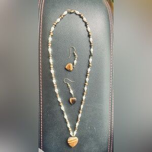 Tiger’s Eye Brown & White Necklace with Heart Pendant & Hearts earrings set 8”